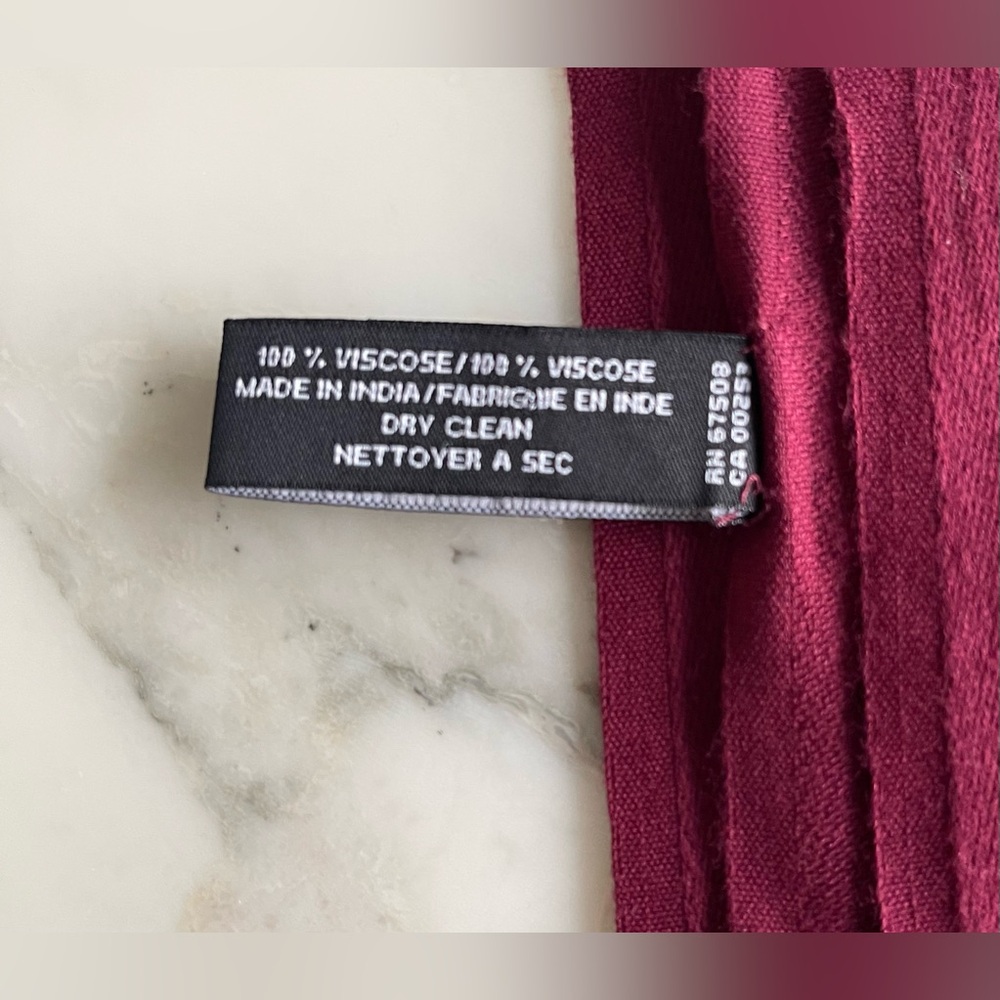 Elegant Burgundy Scarf (100% viscose) - Picture 4 of 5